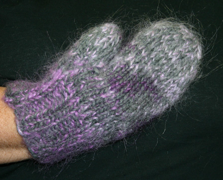 Ivy Brambles Nancy Warm and Fuzzy Mittens Patte...